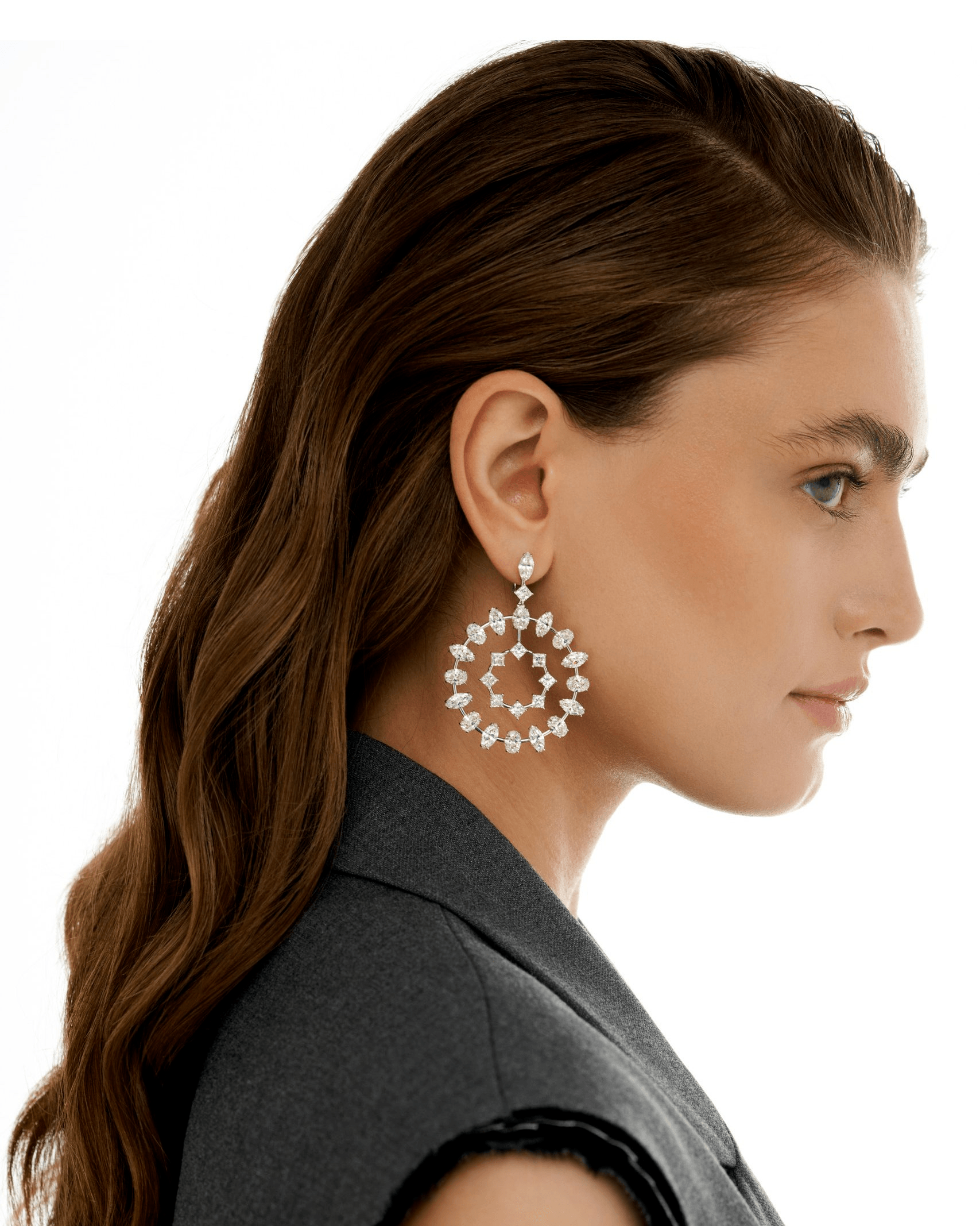 "SANSARA" DIAMOND EARRINGS / 25.003 CTW
18K White Gold

