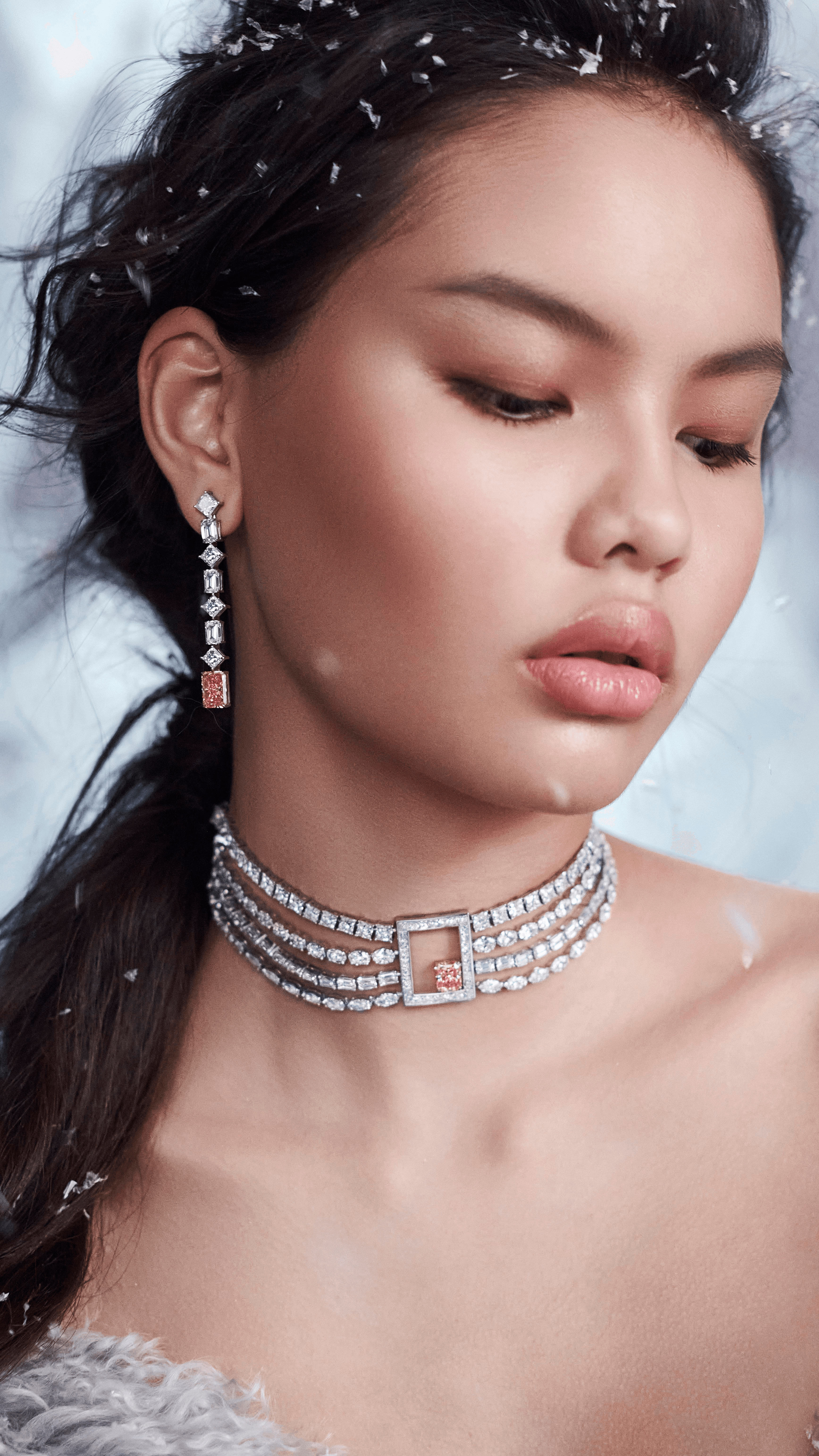 "PINK COMET" PINK DIAMOND EARRINGS / 18.04 CTW
18K White Gold
