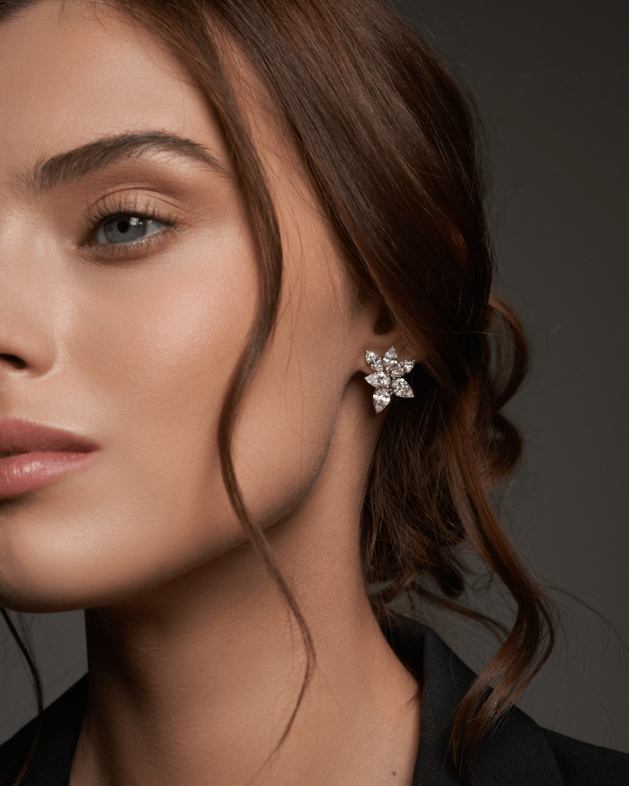 "WHITE STAR" DIAMOND EARRINGS / 7.279 CTW
 18K White Gold