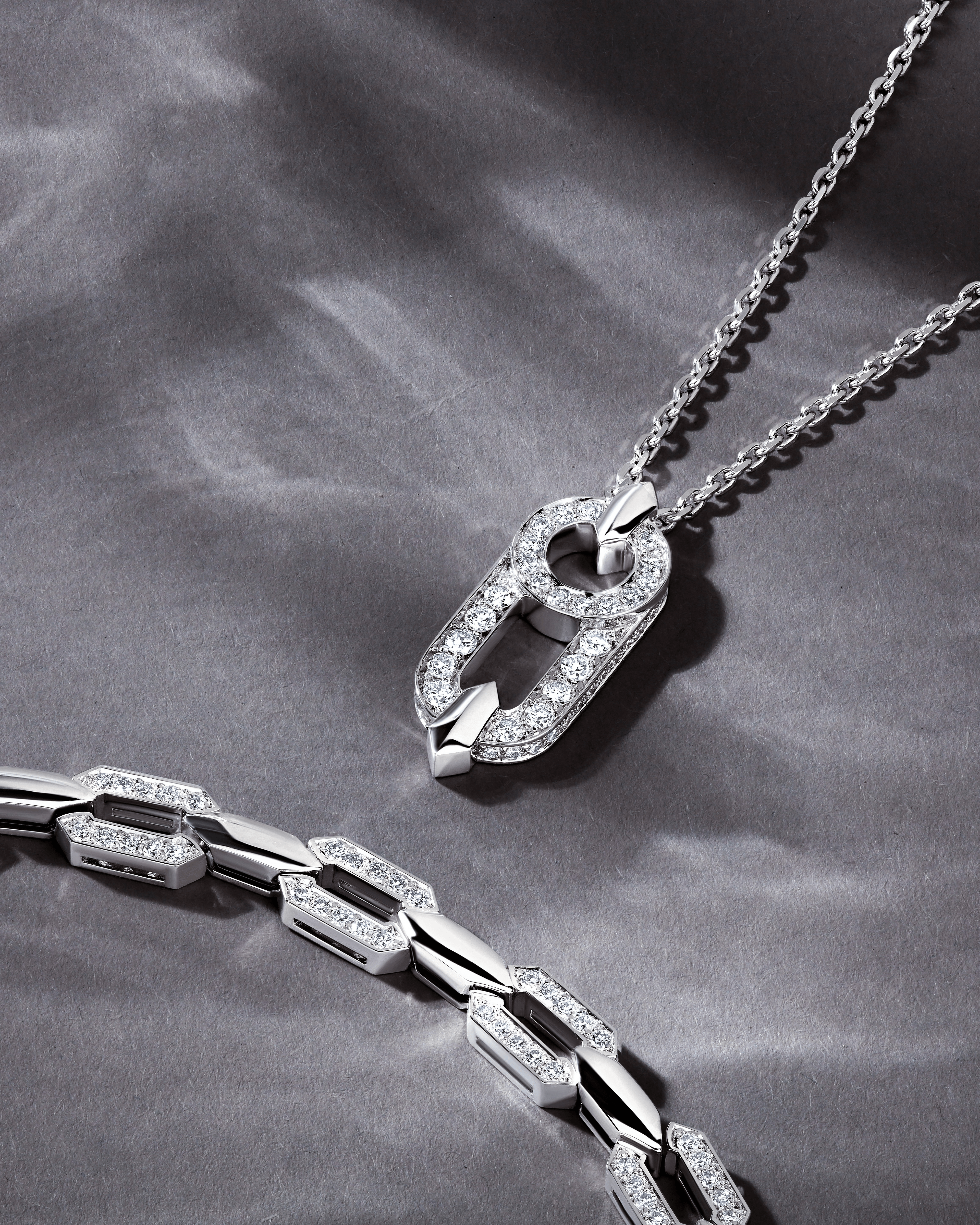 "ARMOR" DIAMOND PENDANT / 0.645 CTW
 18K White Gold