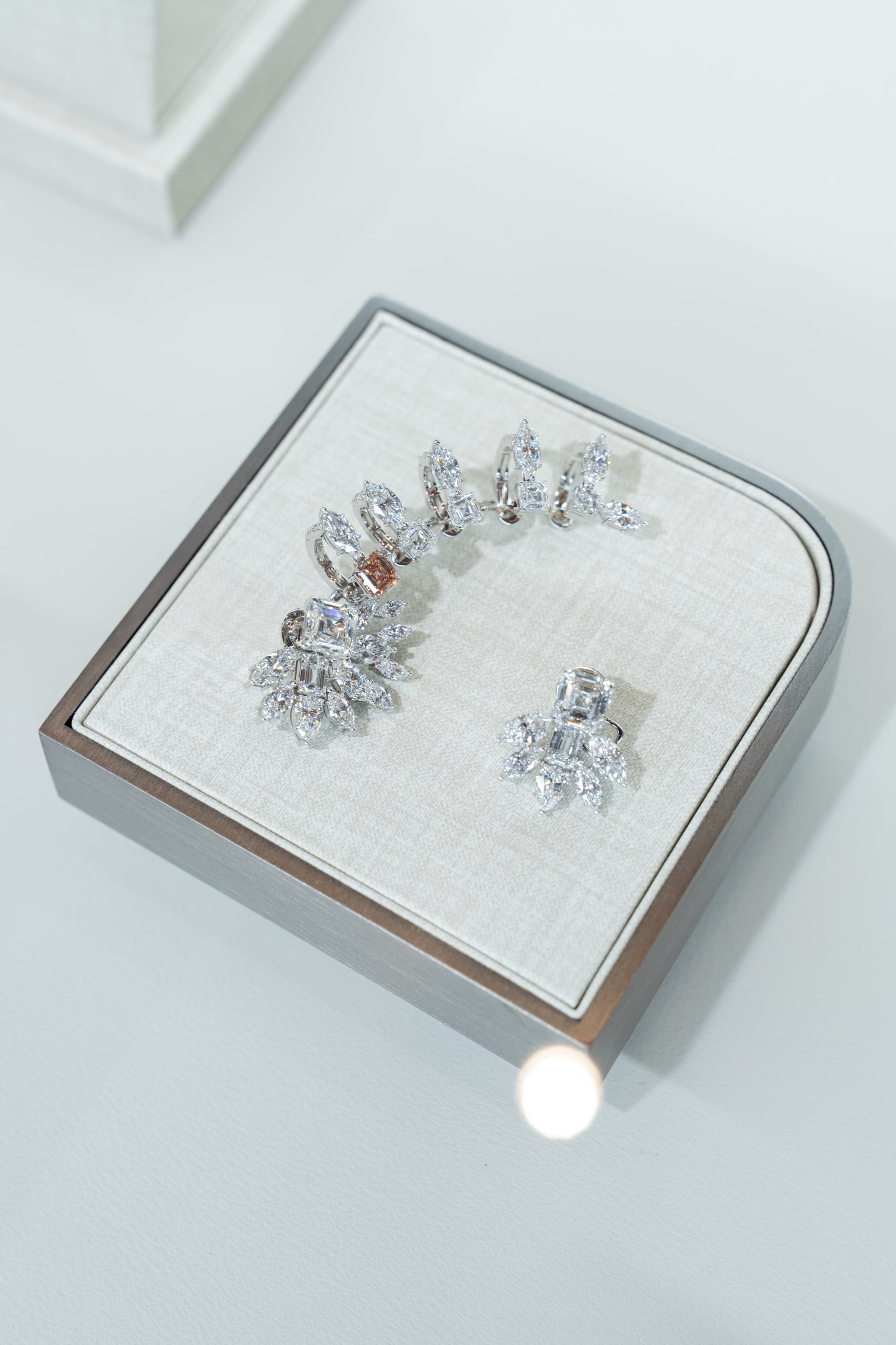 Diamond brilliance and precision