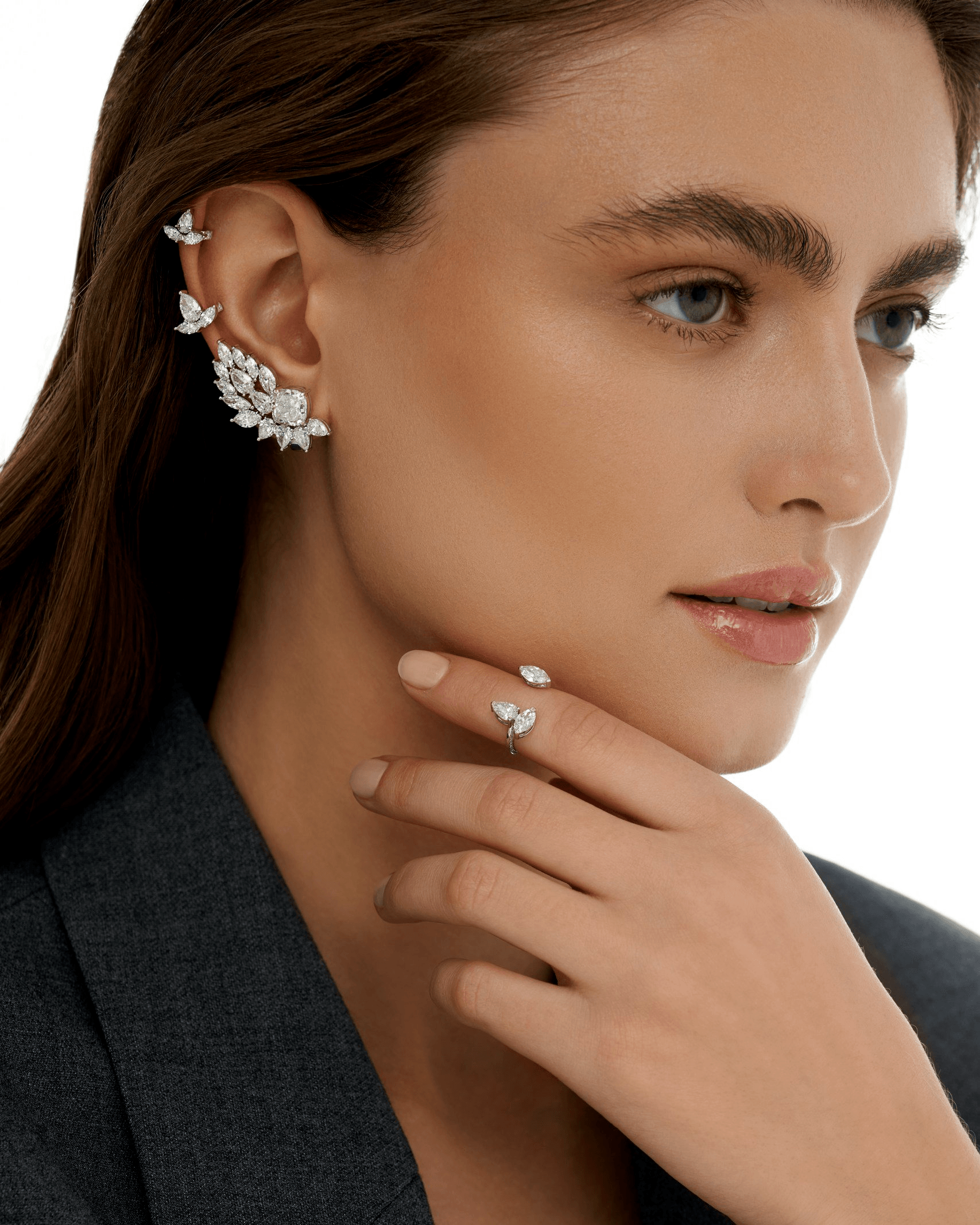 "COMET21P" DIAMOND CUFF / 8.072 CTW
18K White Gold