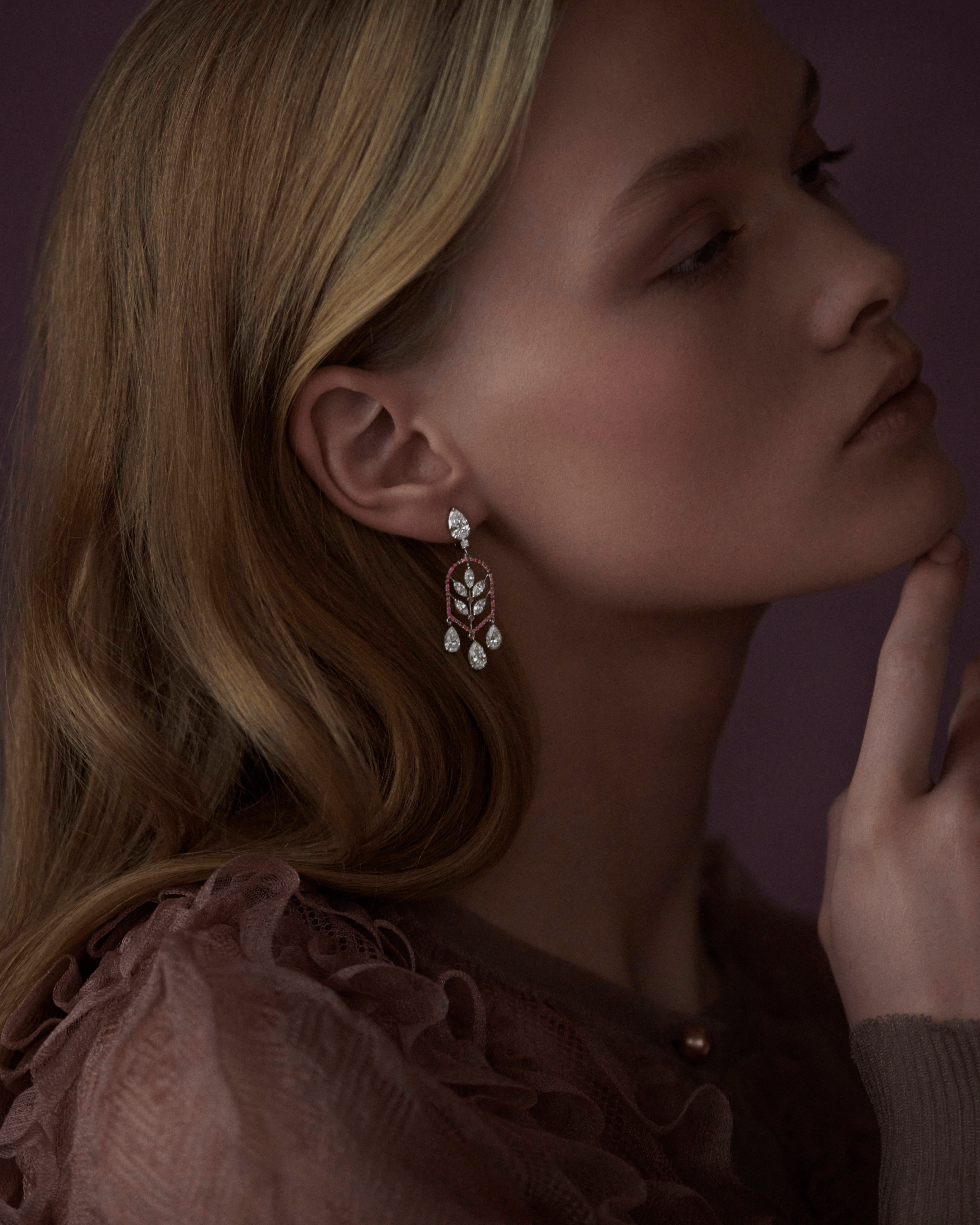 "WHEAT BELL" RUBY EARRINGS / 6.655 CTW
18K Yellow Gold