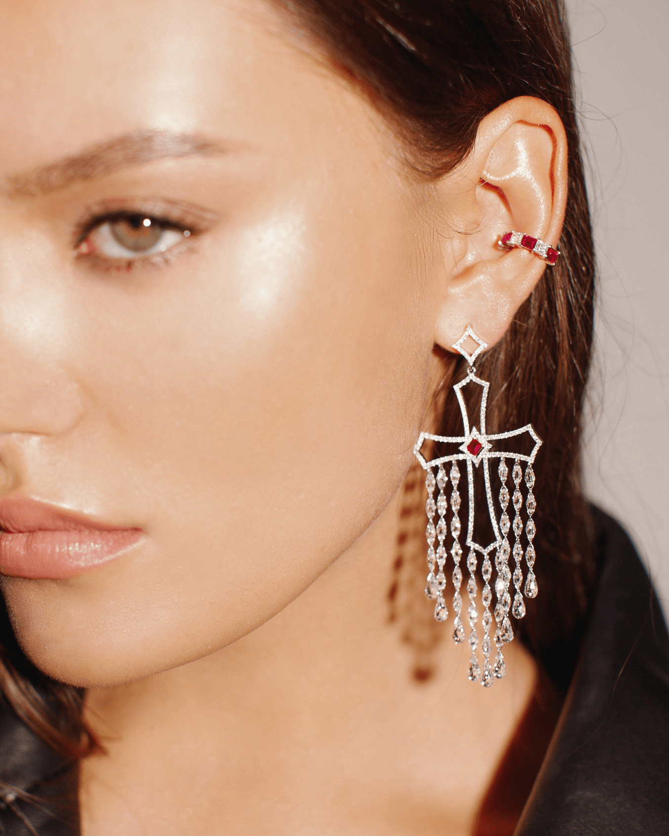 "RED CRUX" DIAMOND EARRINGS / 26.902 CTW
18K White Gold