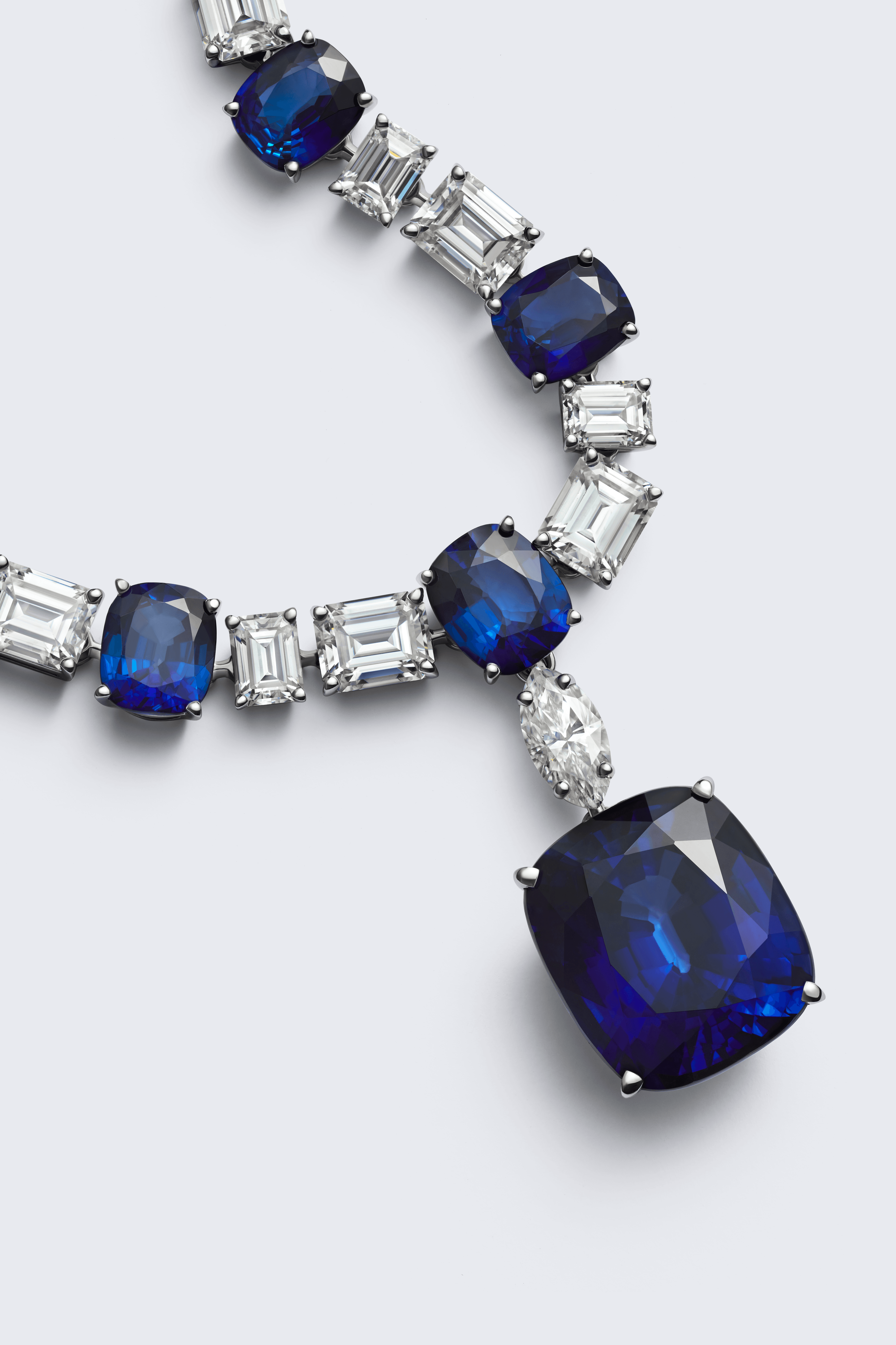 "REGULUS" SAPPHIRE NECKLACE / 100.868 CTW
18K White Gold