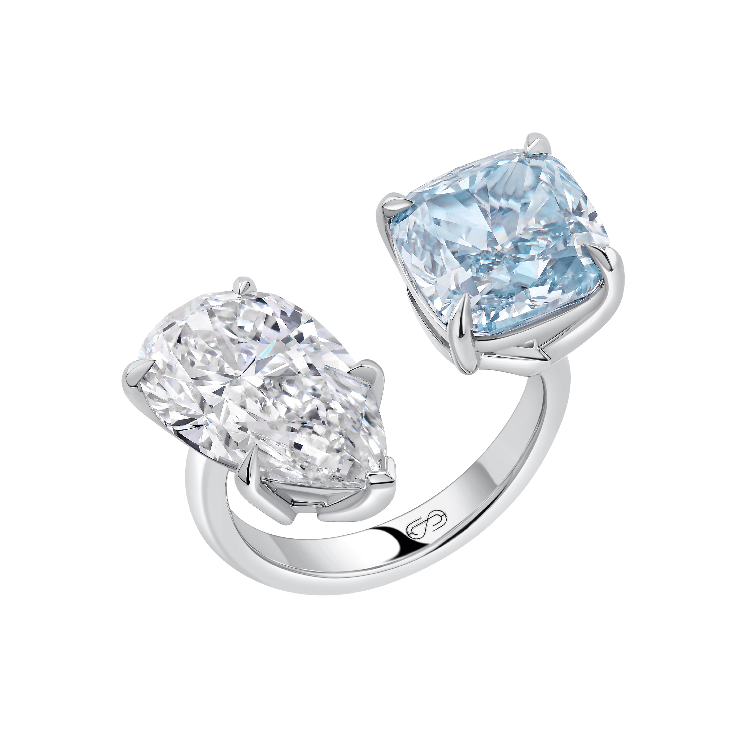 "ALBIREO" BLUE DIAMOND HUG RING / 10.28 CTW
18K White Gold