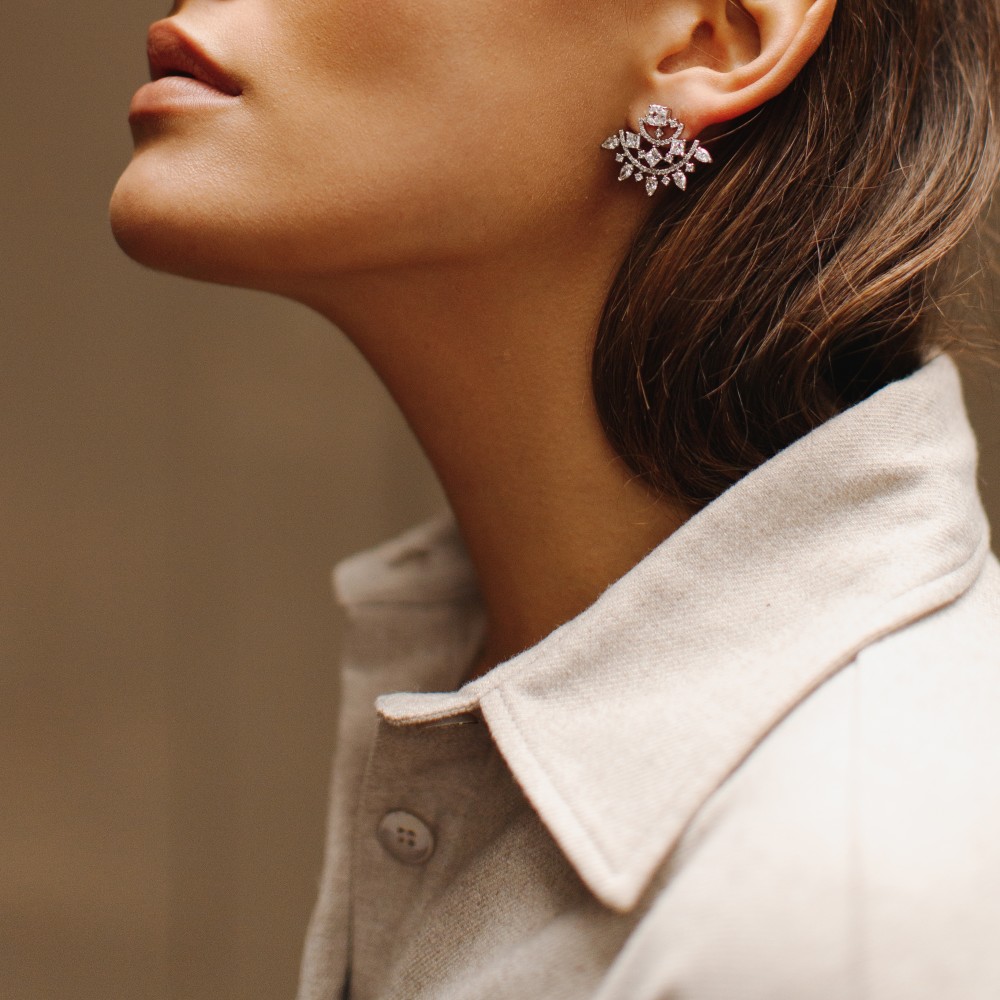 Earrings, 18-carat white gold with diamonds