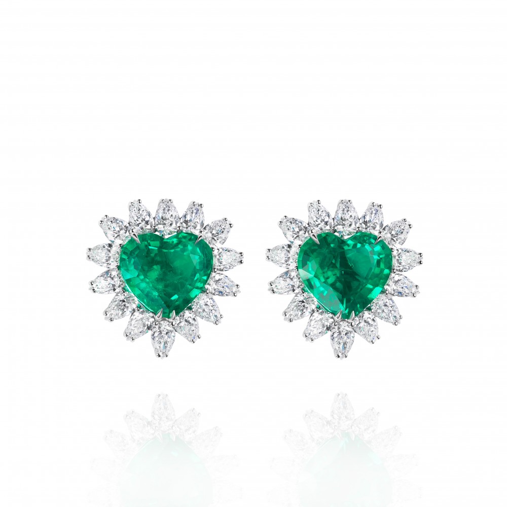 Earrings, 18-carat white gold with diamonds and emeralds