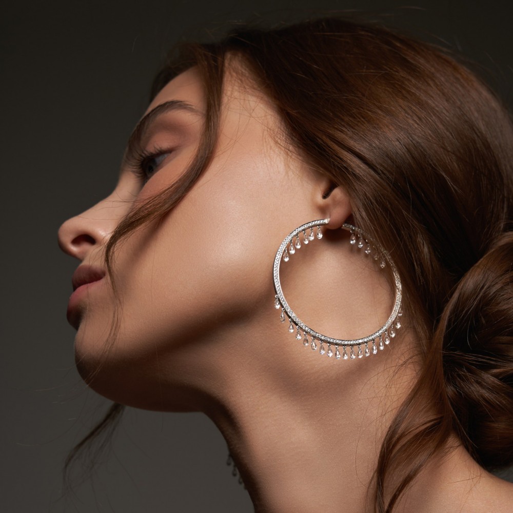 Earrings, 18-carat white gold with diamonds