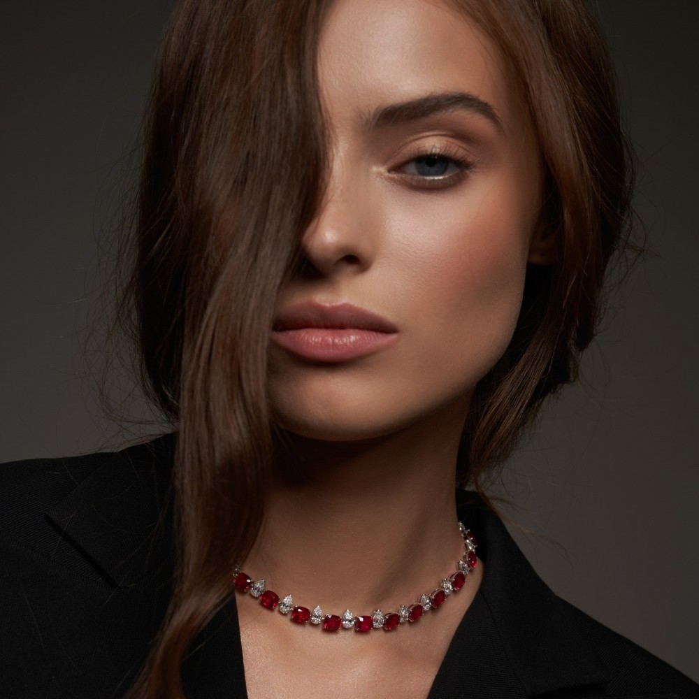 Necklace, 18-carat white gold with diamonds and rubies