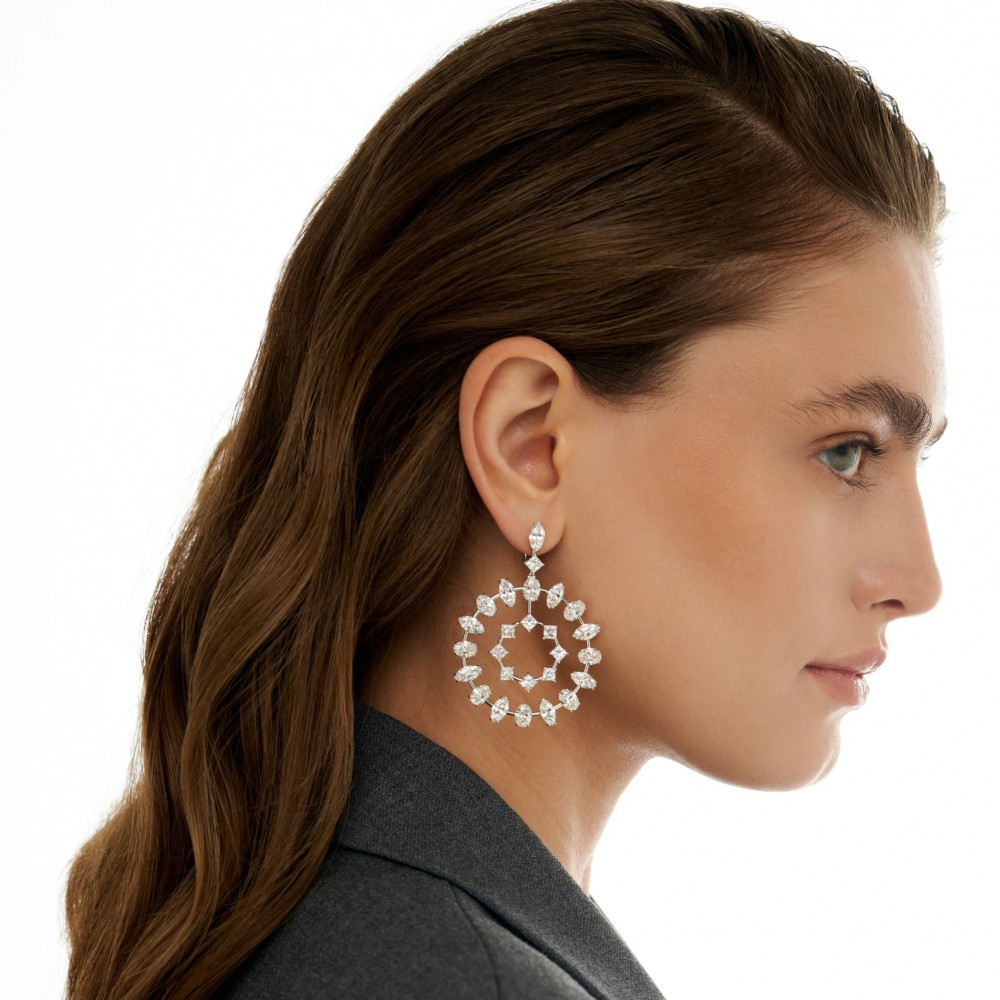 Earrings, 18-carat white gold with diamonds