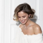 Necklace, 18-carat white gold with diamonds