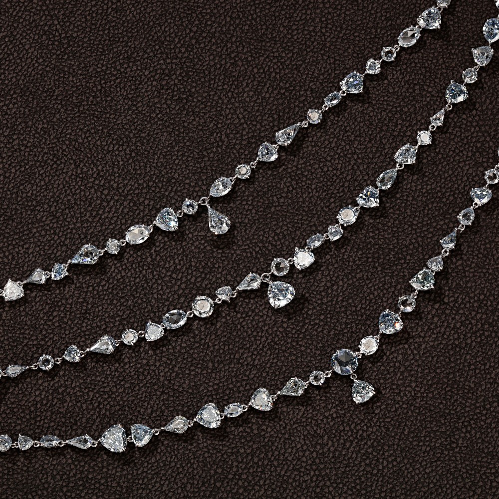 Necklace, 18-carat white gold with diamonds