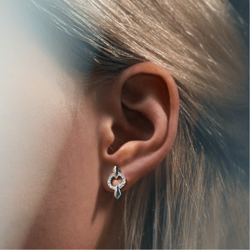 Earrings, 18-carat white gold with diamonds