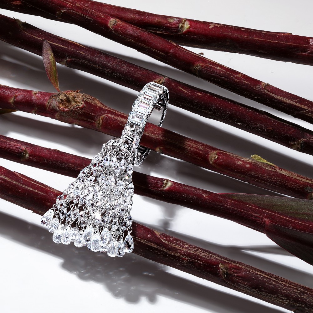 Ring "Tassel", 18-carat white gold with diamonds