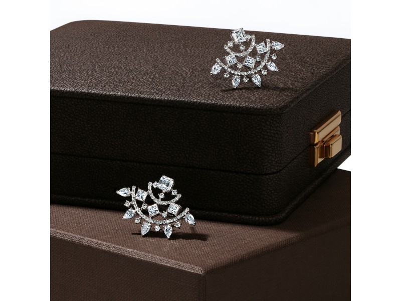 Earrings, 18-carat white gold with diamonds