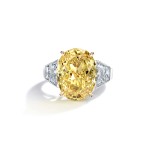 Ring, 18-carat white gold with diamonds