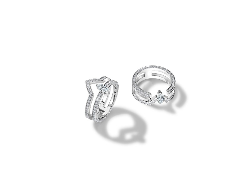 Ring, 18-carat white gold with diamonds