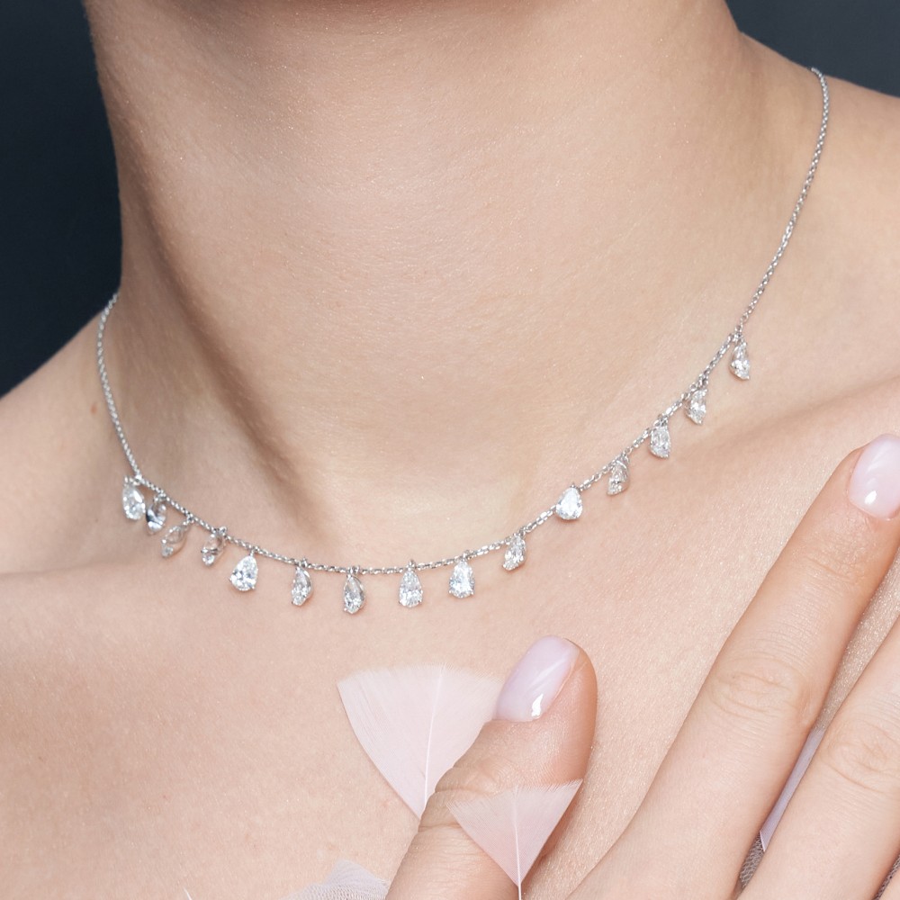Necklace, 18-carat white gold with diamonds
