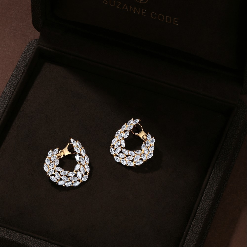 Earring, 18-carat yellow gold with diamonds