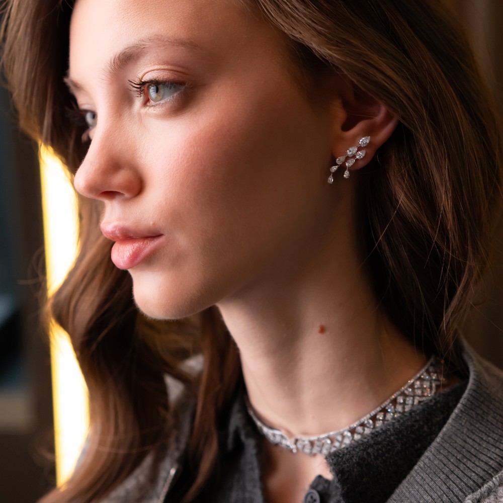 Earring, 18-carat white gold with diamonds
