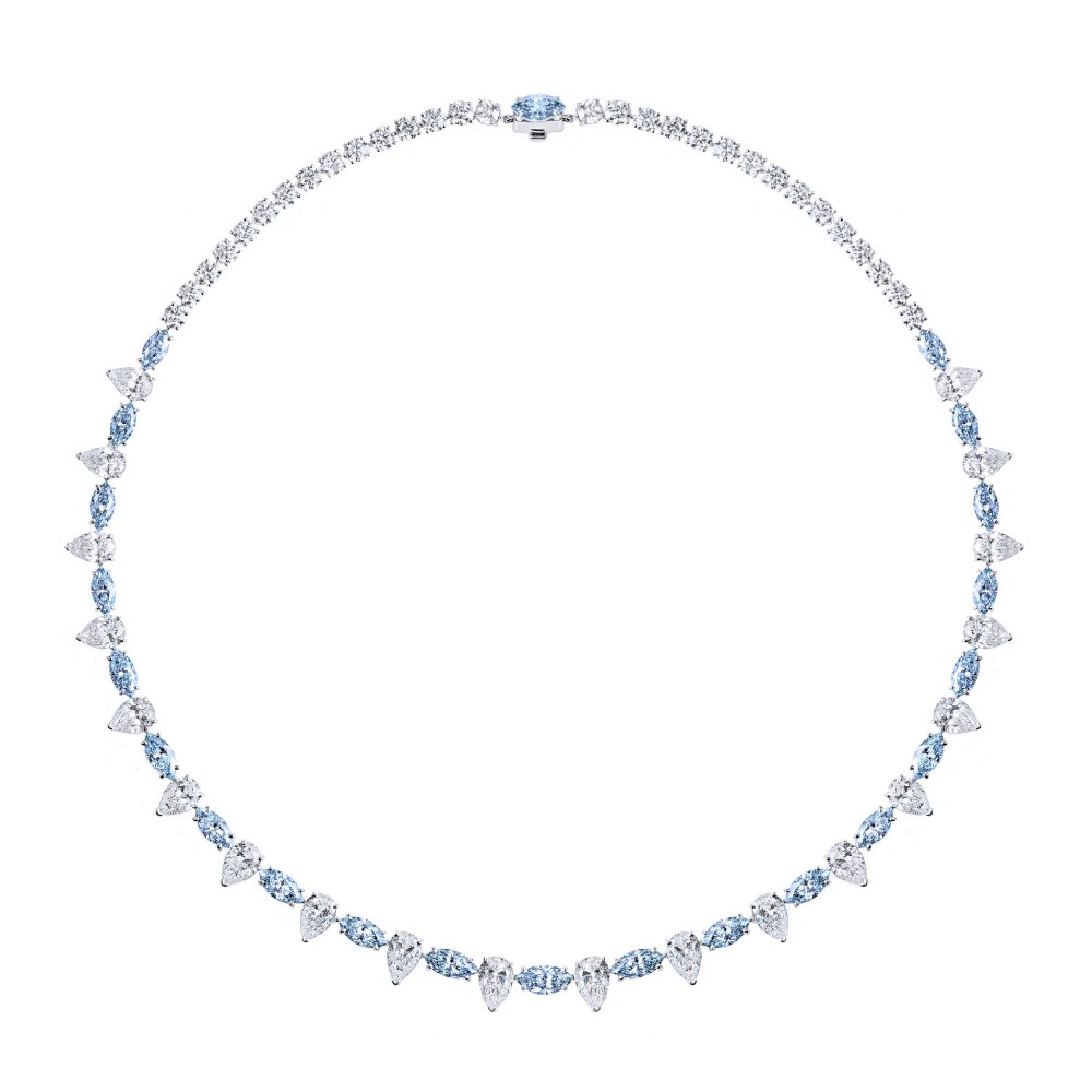 Necklace, 18-carat white gold with diamonds