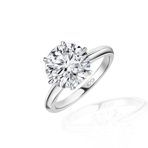 Ring, 18-carat white gold with diamonds