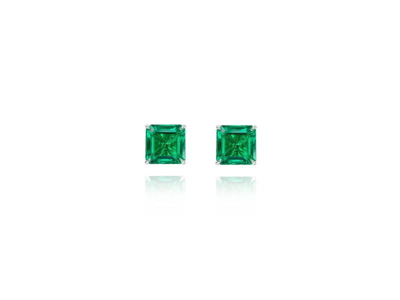 Earrings/Studs, 18-carat white gold with emerald