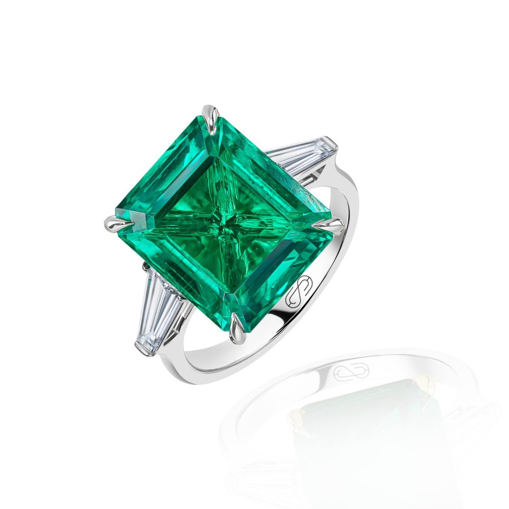 Ring, 18-carat white gold with diamonds & emeralds