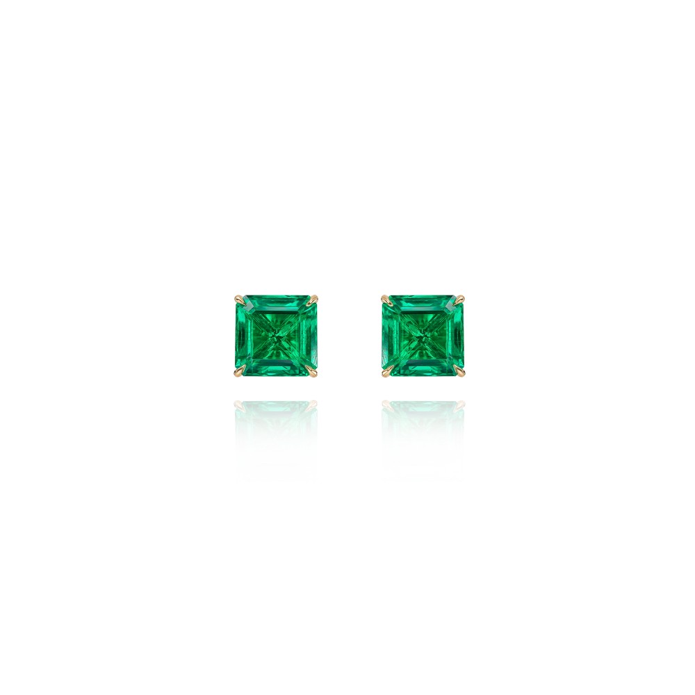 Earrings/Studs 18-carat Yellow gold with Emerald