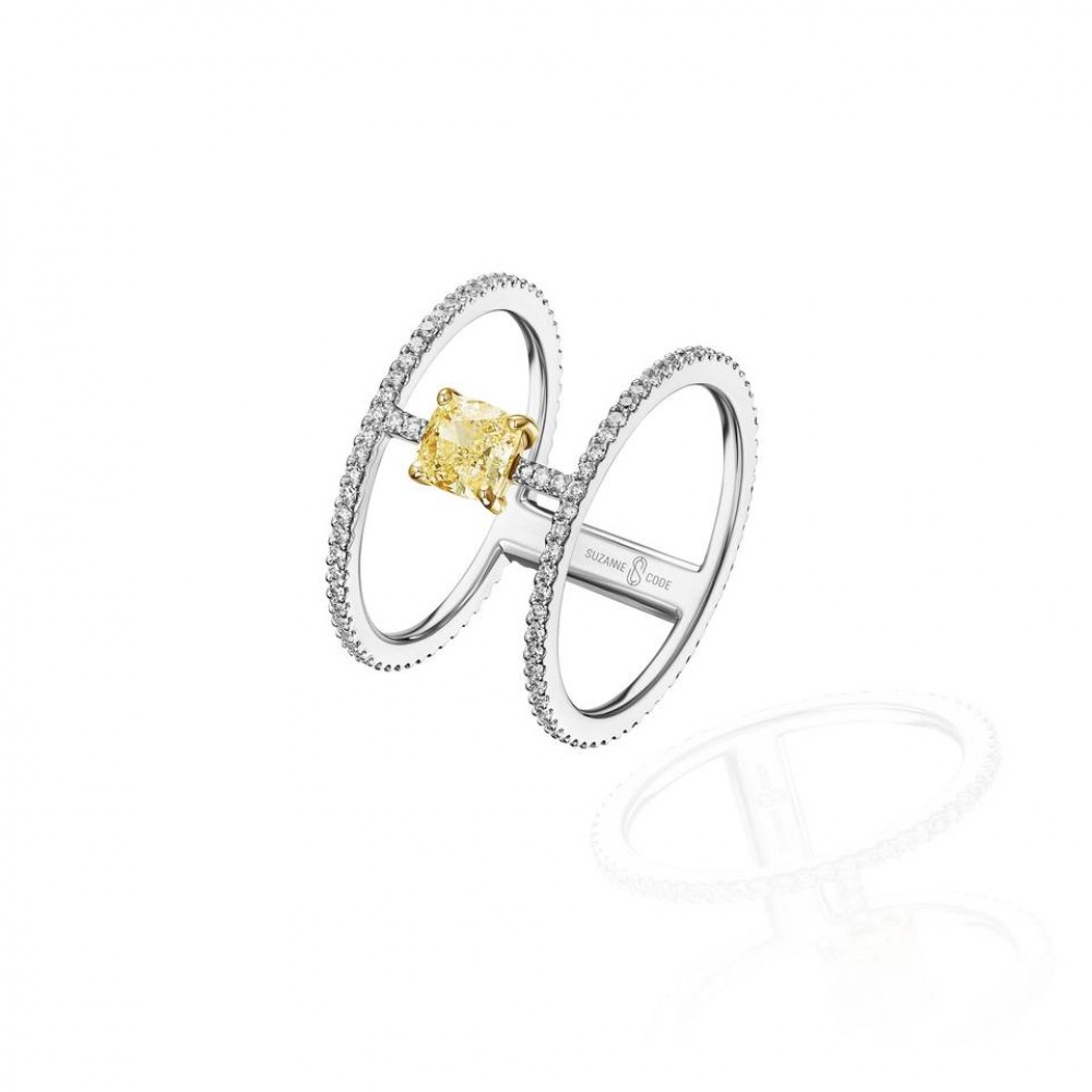 Ring, 18-carat white gold with diamonds and yellow diamonds